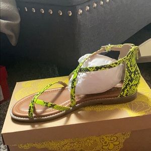 HIGHLIGHTER YELLOW WONDER SNAKE SANDAL